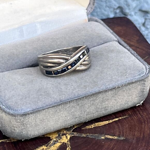 Vintage Cocktail Ring Size 6 3/4 With Blue Sapphire and Sterling Silver Band - Picture 6 of 9